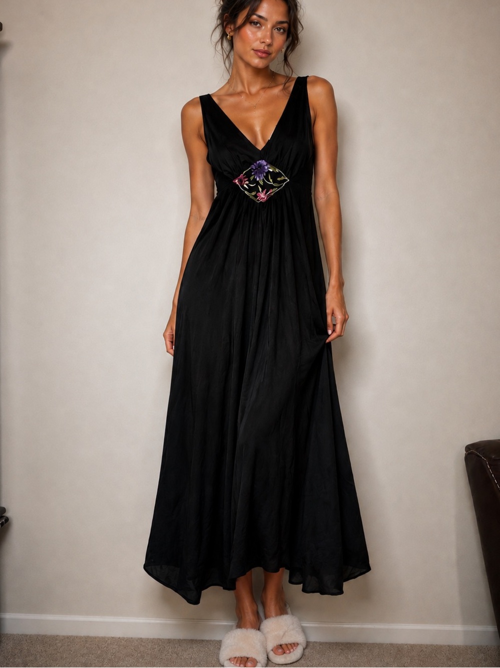 Vintage✨ vanity fair black slip dress